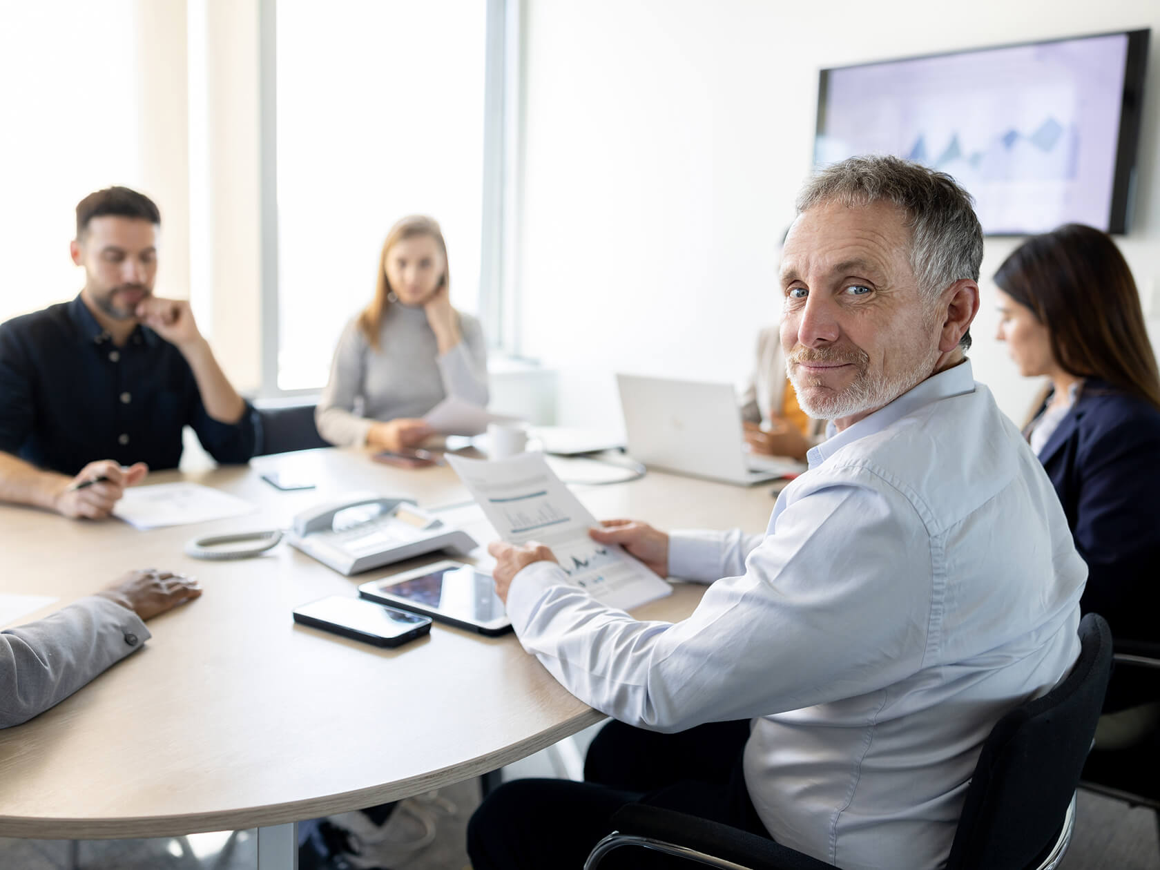 Teammeeting im Büro – Projektmanagement Beratung BOS GmbH